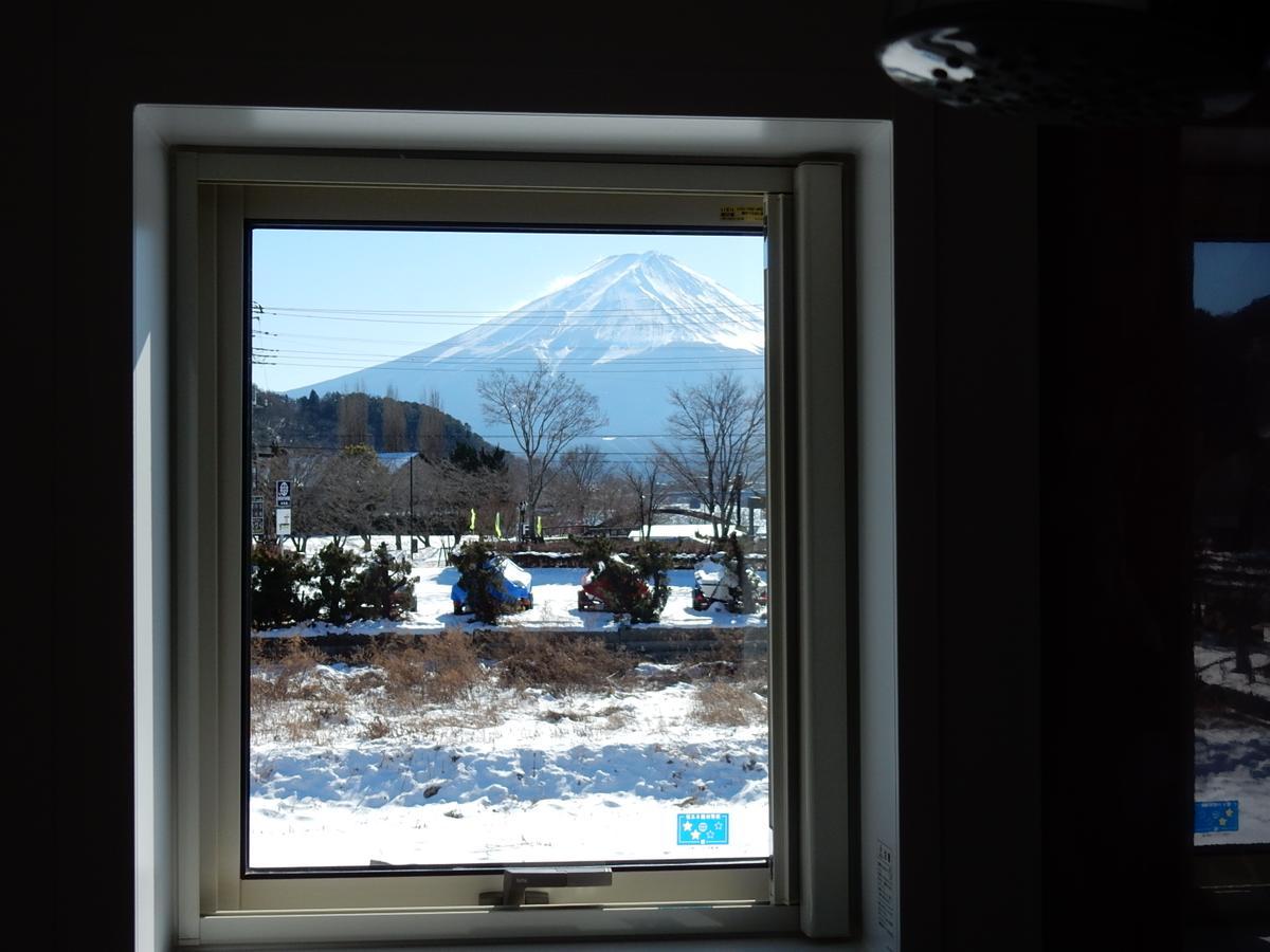 פוג'יקאוואגוצ'יקו Kawaguchiko Cottage Minami מראה חיצוני תמונה